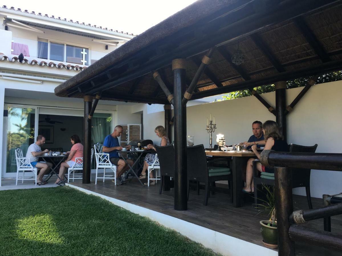 Villa Breeze Boutique Guest Rooms, Marbella Sitio de Calahonda Dış mekan fotoğraf