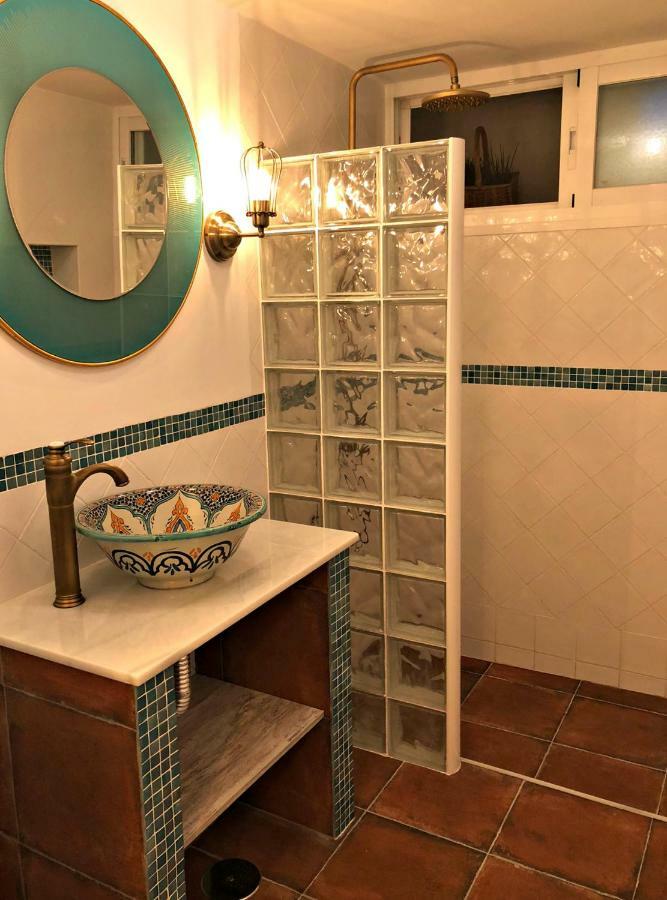 Villa Breeze Boutique Guest Rooms, Marbella Sitio de Calahonda Dış mekan fotoğraf